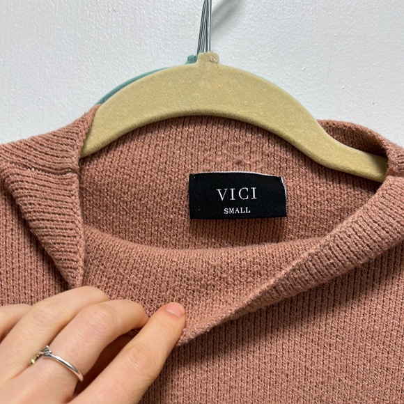Vici Sweater - Picture 2 of 2